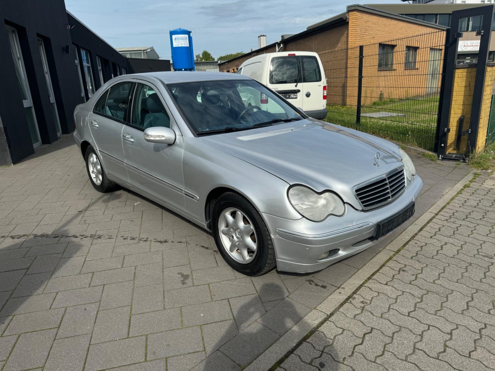 Mercedes-Benz C 200 KOMPRESSOR /Automatik/Klimaanlage/Anhänger