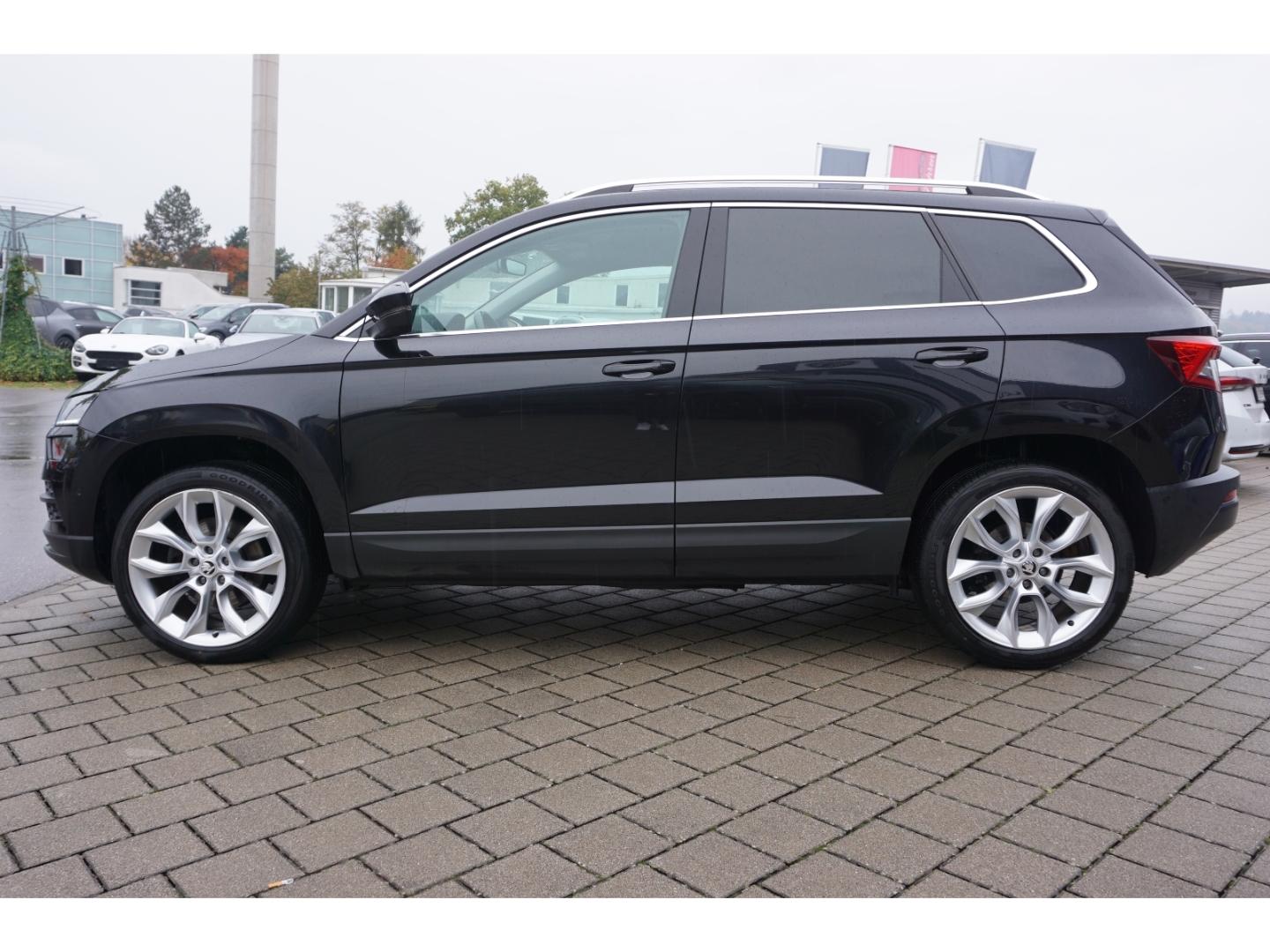 Skoda Karoq 2.0 TDI Style 4x4 DSG AHK Navi LED ACC Kam