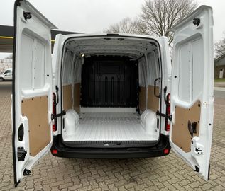 Bild 9 Renault Master L1H1 2,8t dCi 135 "Sicherheitspaket"