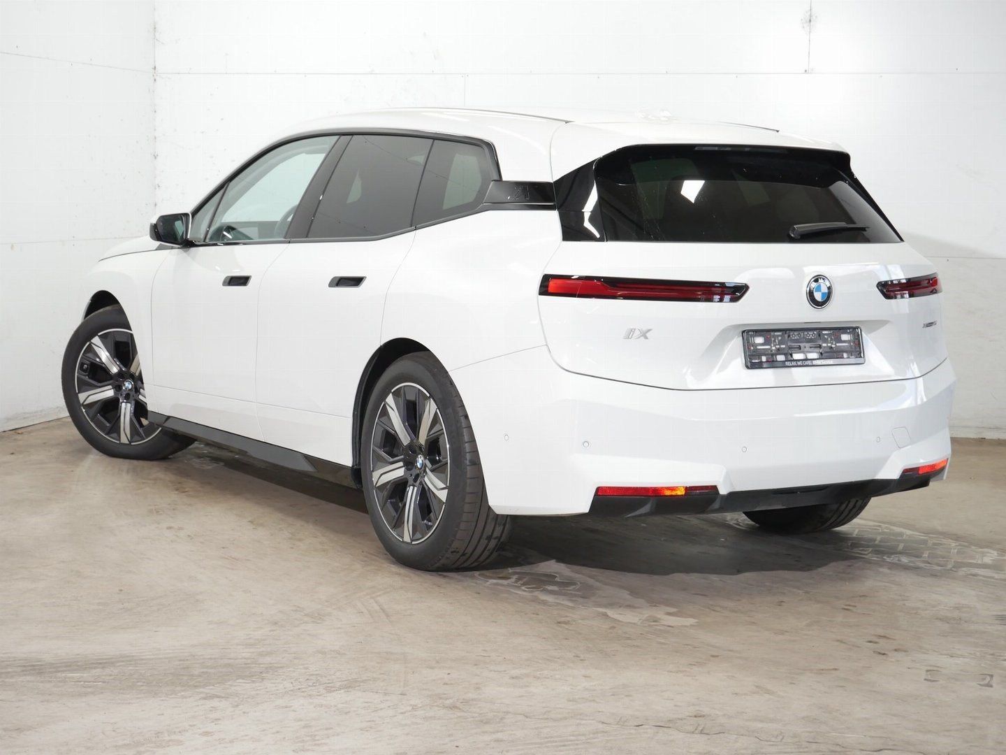 BMW iX xDrive45 LED LC Prof AHK Kamera HK Komfortzg foto 4
