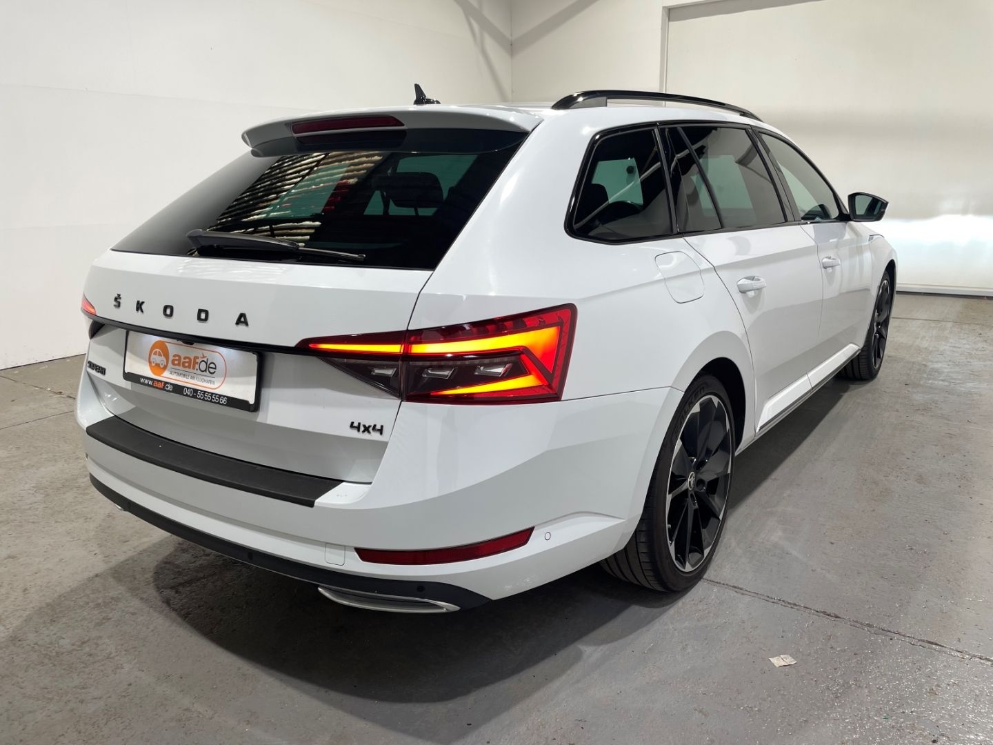 Skoda Superb Combi SportLine 4x4 DSG EU6d Leder LED AC imagem 3