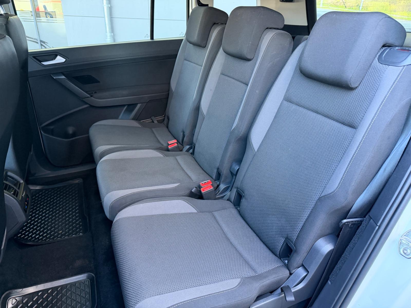 Volkswagen Touran Trendline/TEMPOMAT/SHZ/7 SITZER/AUTOMATIK