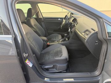 Volkswagen Golf - 12