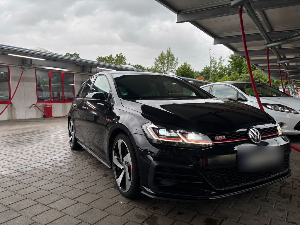Image of Volkswagen Golf
