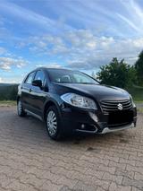 Suzuki (SX4) S-Cross 1.6 Comfort 4WD Comfort - Suzuki (SX4) S-Cross von privat
