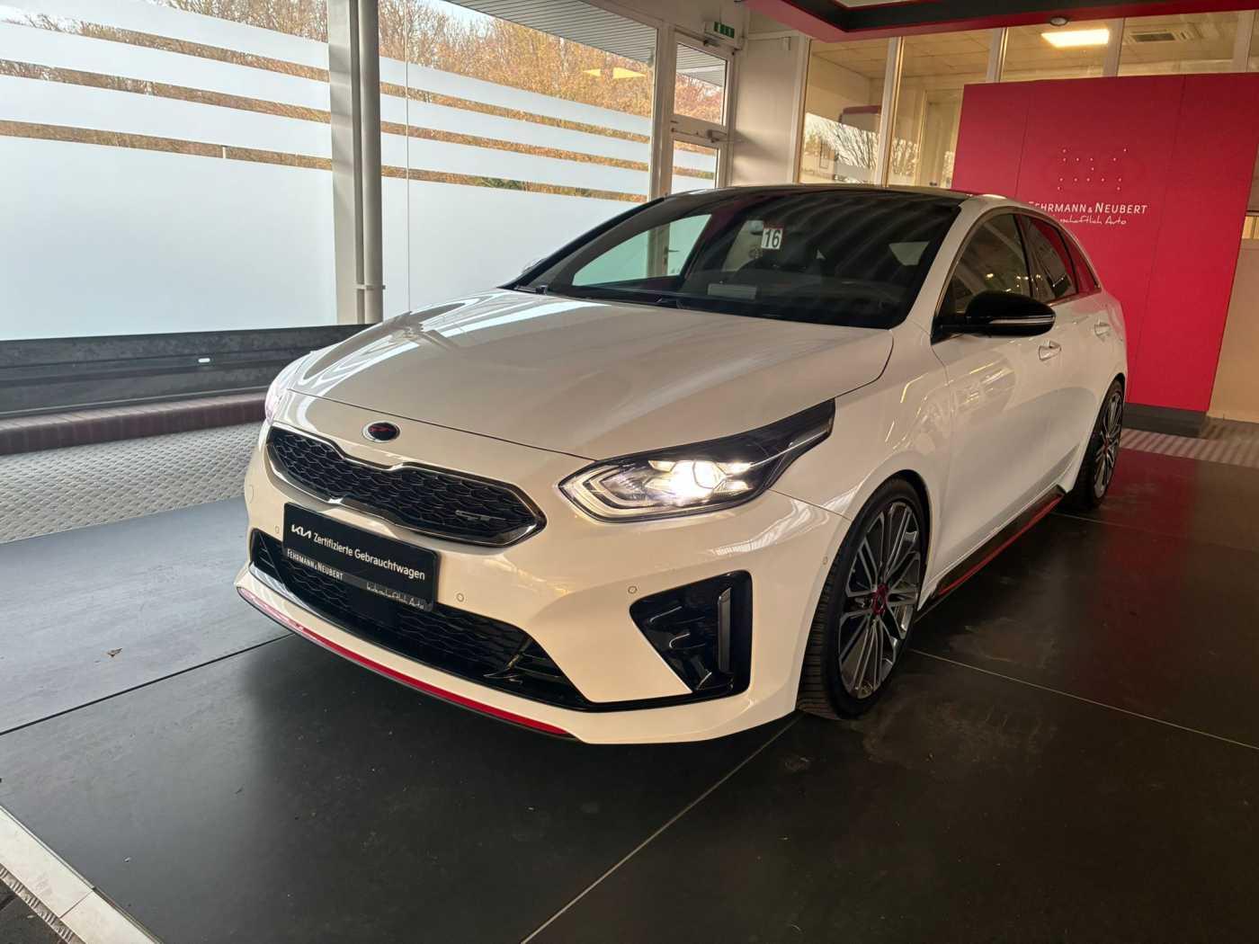 Kia PROCEED 1.6T DCT7 GT*189€ Rate*NAV KOMF GD*H&R*
