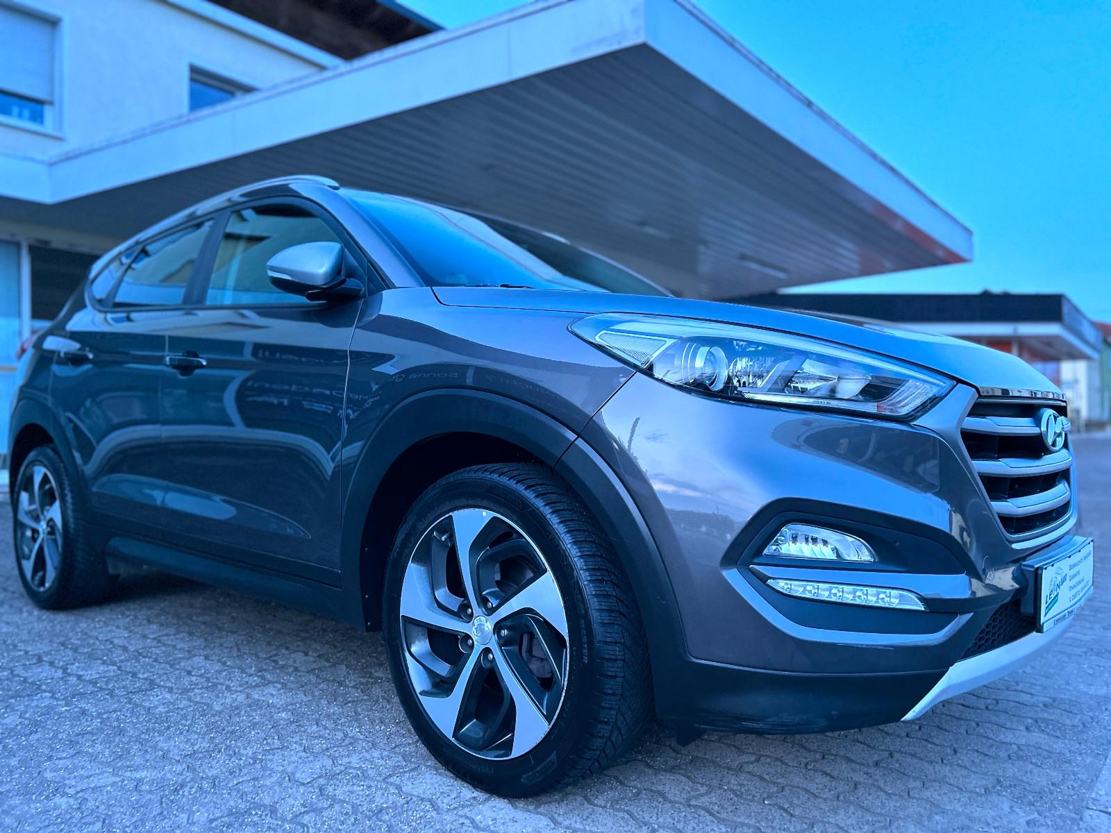 Hyundai Tucson 1,6 Ltr. 4WD Aut. Navi Kam. Klima Tüv NEU