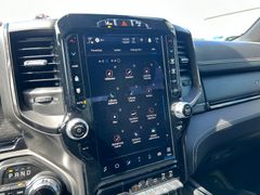 Fahrzeugabbildung Dodge RAM 1500 Limited LPG Luft LED HUD  Retrax dt.Fzg