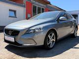 Volvo V40 Momentum Navi PDC - Volvo V40 Limousine Momentum mit Diesel-Antrieb