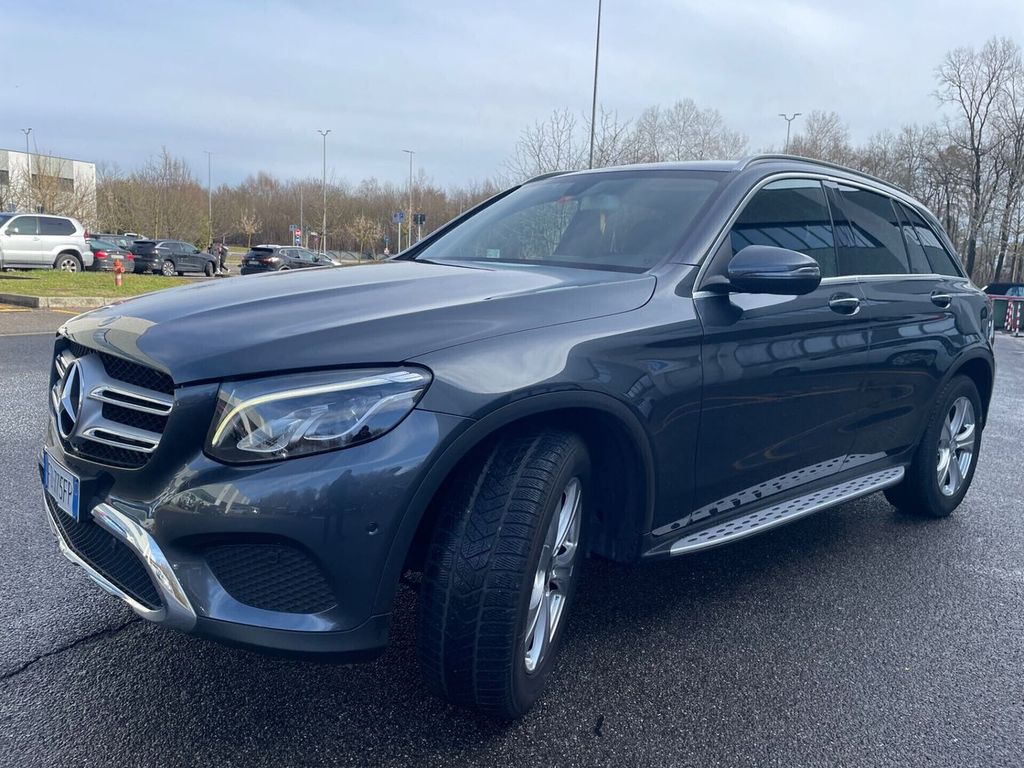 Image of Mercedes-Benz GLC 220