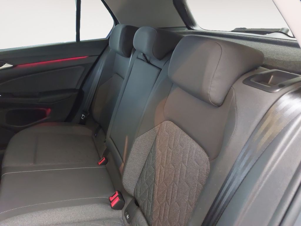 Fahrzeugabbildung Volkswagen Golf 1.5 TSI Life Panorama ACC Navi Schlüssellos