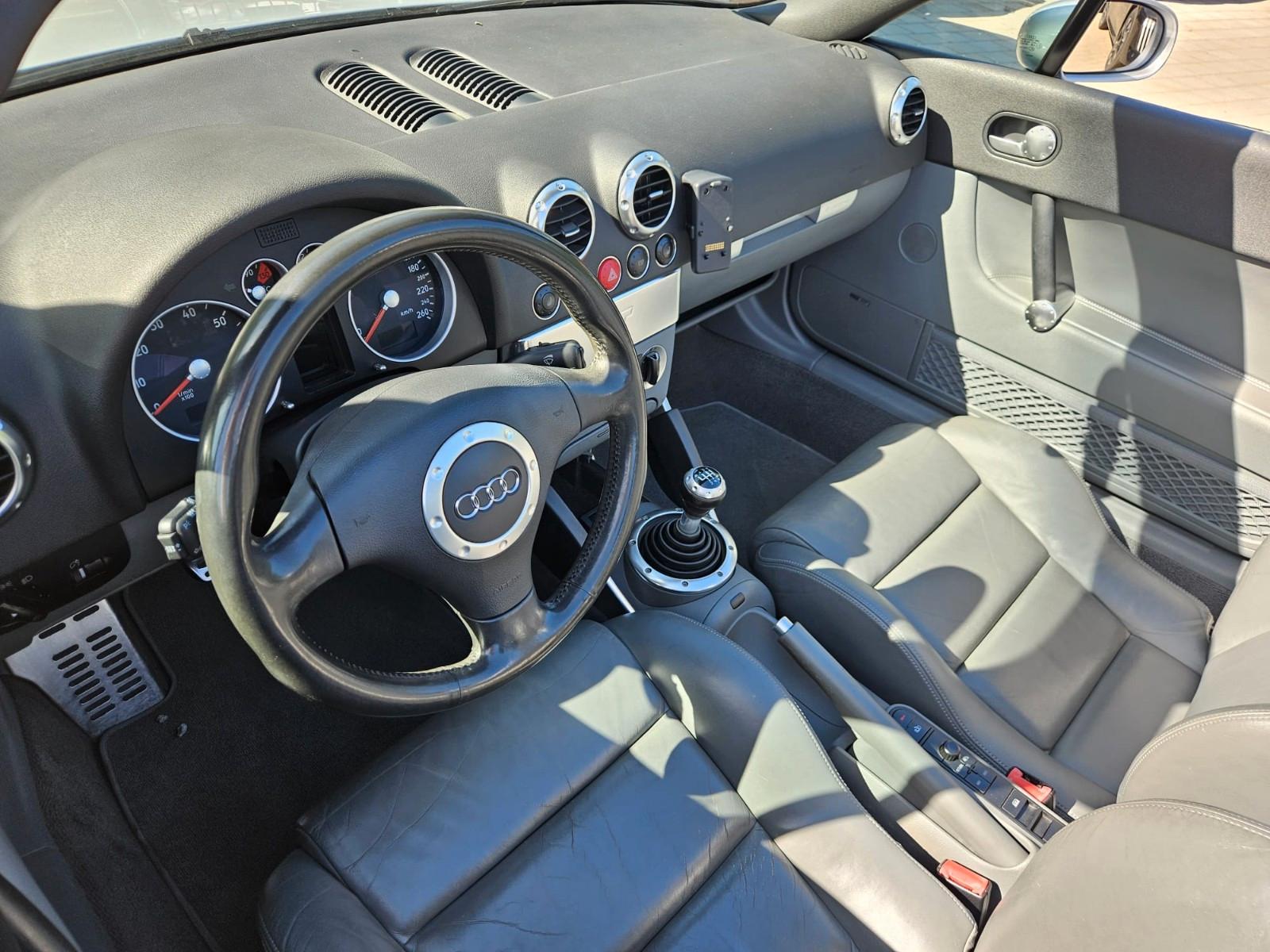 Audi TT Coupe/Roadster 1.8 T Roadster quattro
