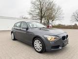 BMW 118i Automatik*TEMP*SHZ*AHK*SERVICE NEU* - BMW 118 aus 2011: 118i