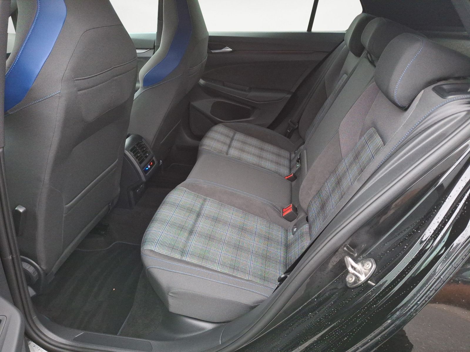 Volkswagen Golf - Bild 9