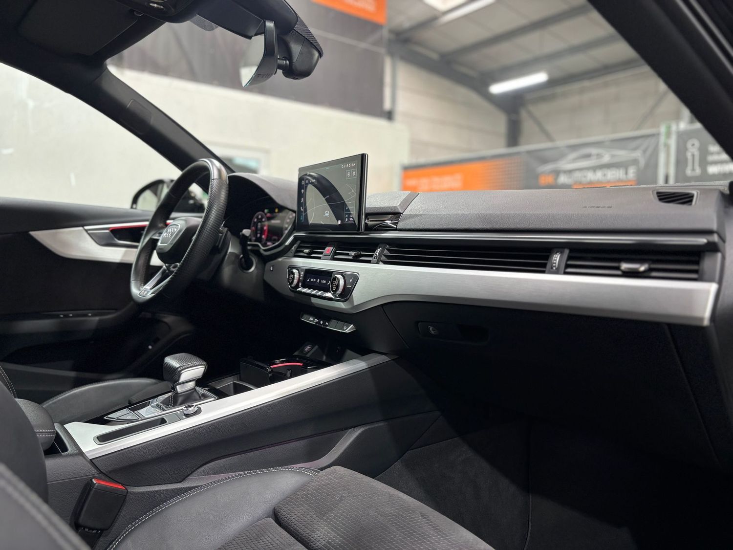 Fahrzeugabbildung Audi A4 30 TDI S-line #Matrix#Virtual#Black#B&O#20"