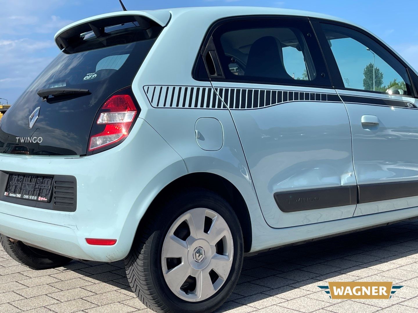 Fahrzeugabbildung Renault Twingo Dynamique leichter Frontschaden