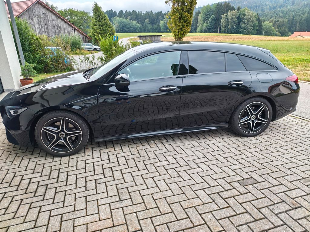 Image of Mercedes-Benz CLA 200 Shooting Brake