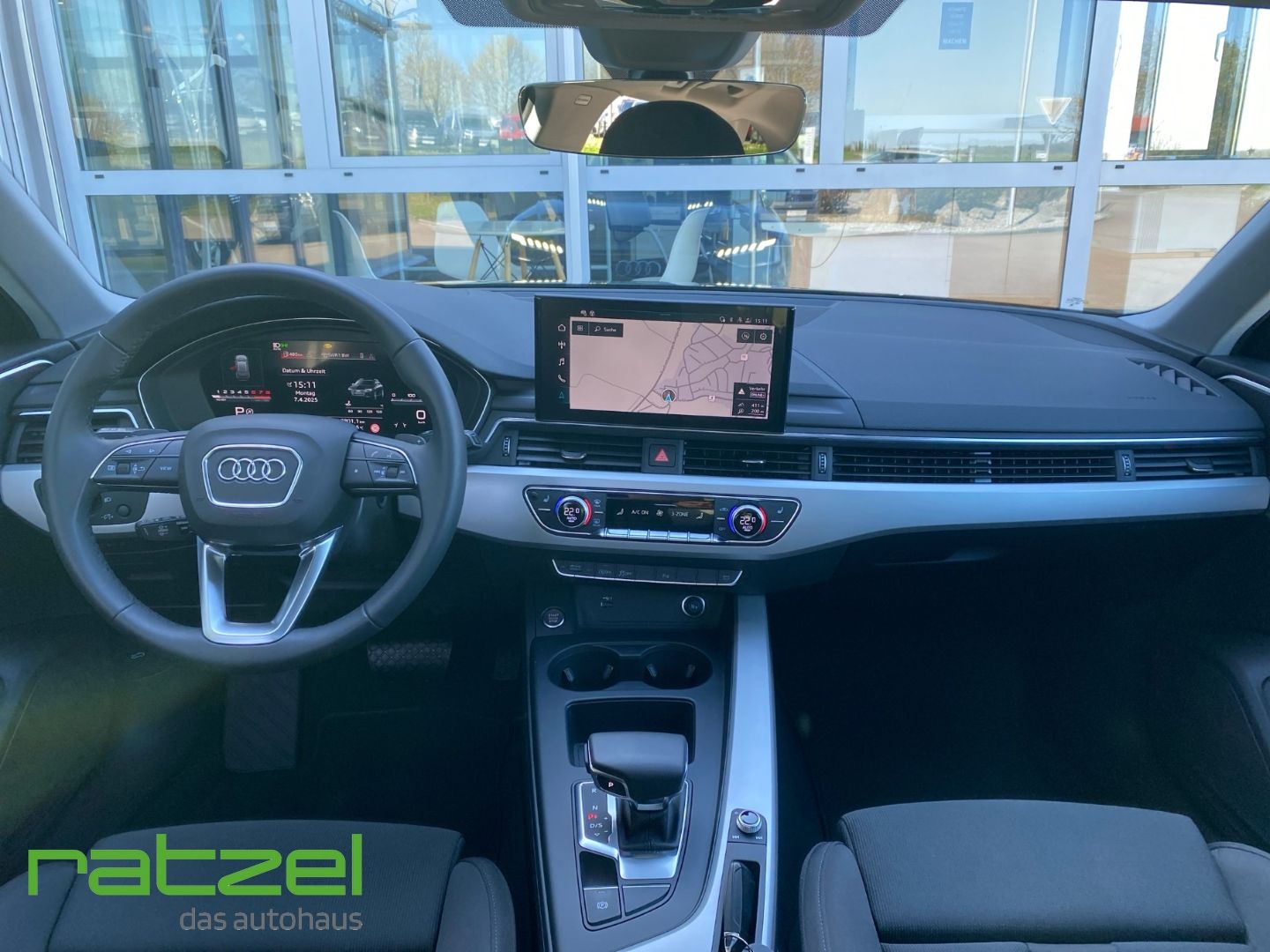 Fahrzeugabbildung Audi A4 Avant S line 40 TFSI S tronic Pano Navi LED A