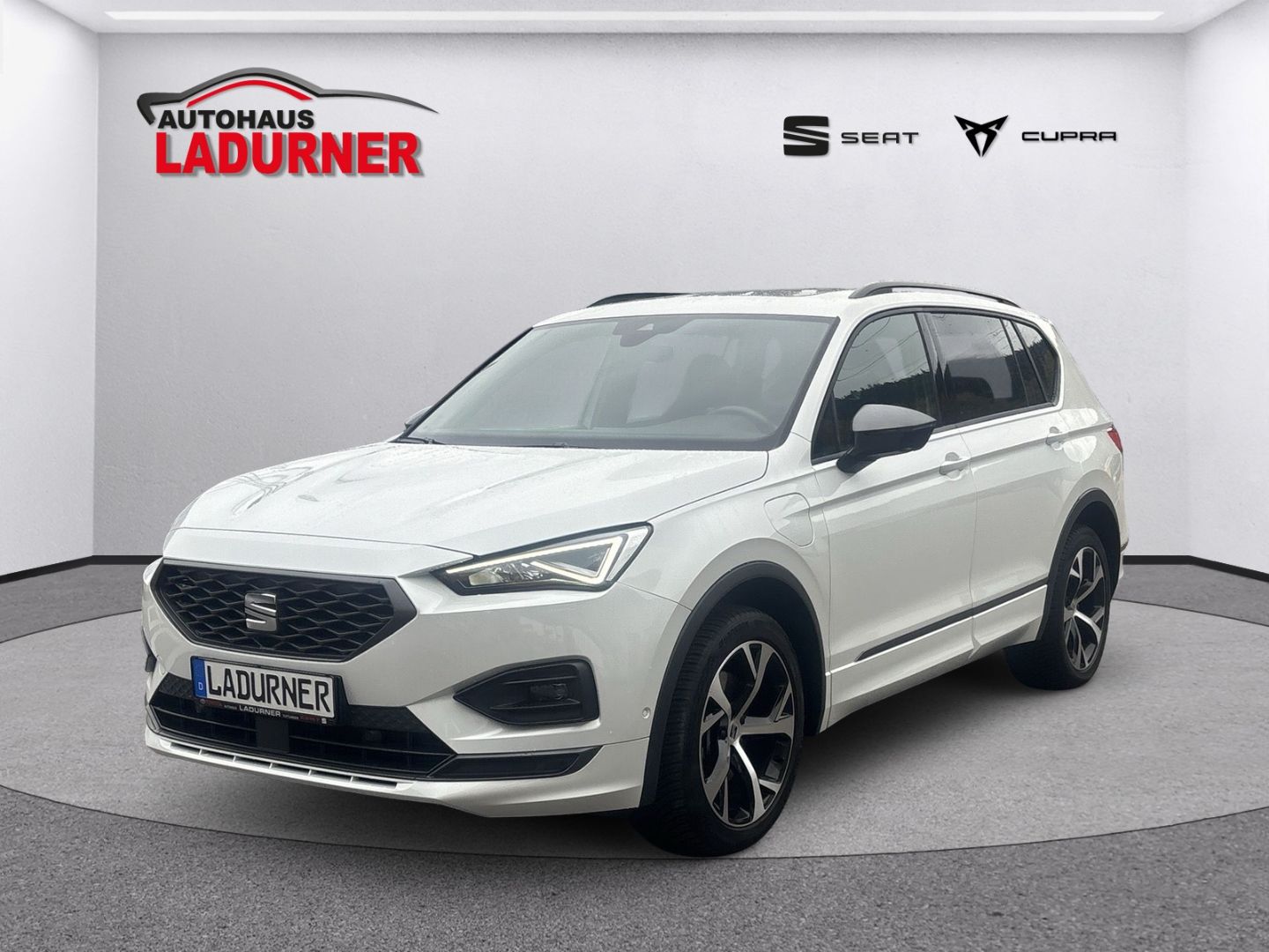 Seat Tarraco *FR e-HYBRID+El. Panodach Navi+LED+Sperr