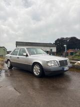 Mercedes-Benz W124 Mercedes Benz E320 Limo Viele Teile N... - gebrauchte Mercedes-Benz E 320 aus dem Jahr 1993