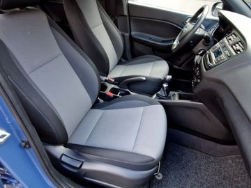 Hyundai i20 1.2 Passion (84PS)