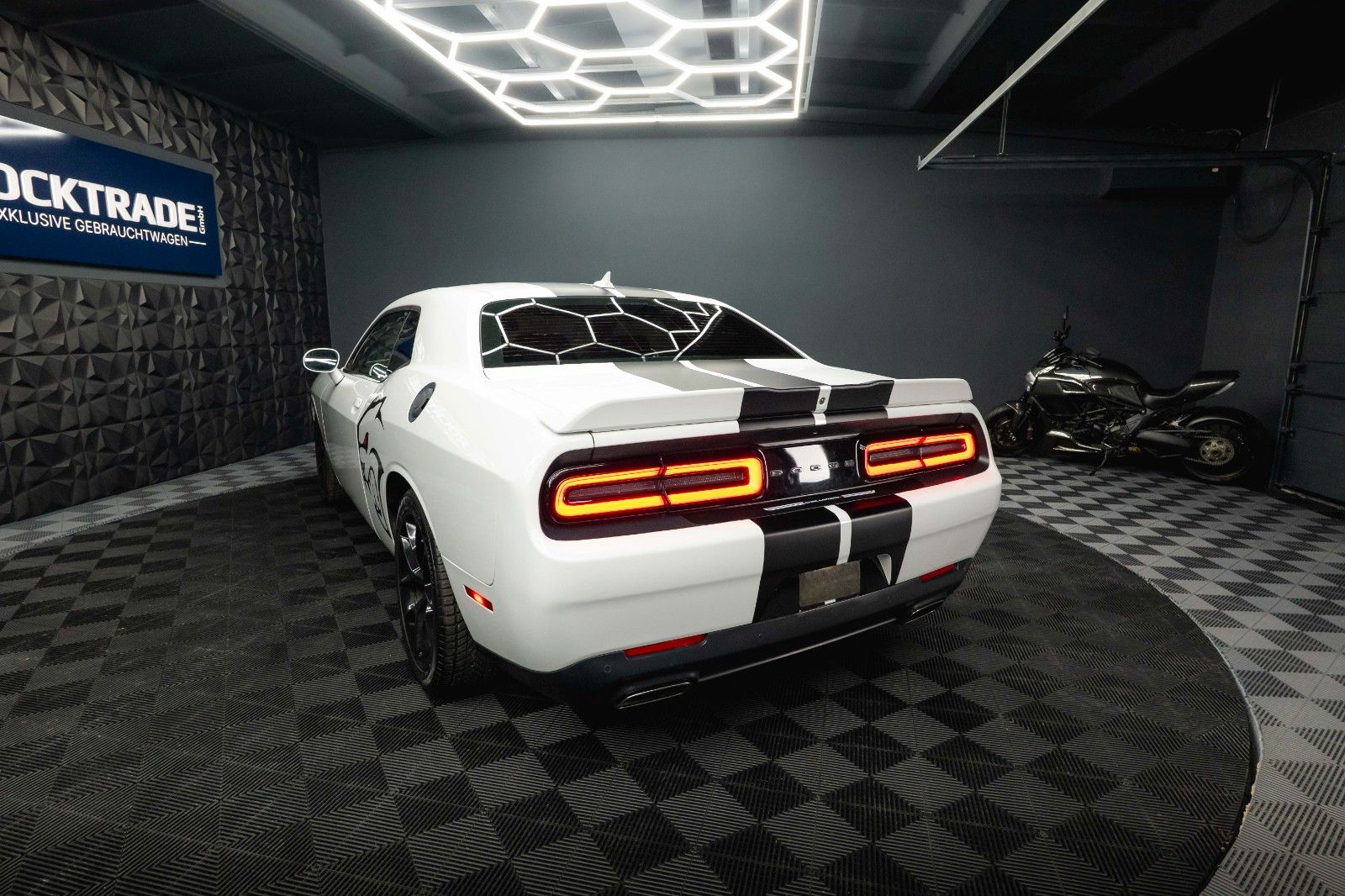 Fahrzeugabbildung Dodge Challenger 3.6 V6 GT Performance SRT Styling