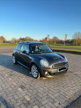 MINI Cooper S *Chili* *Navi/Pano/Leder/Xenon/Tüv neu