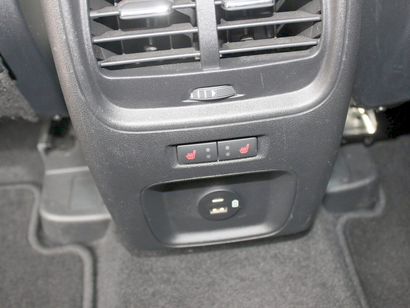 Fahrzeugabbildung Ford Kuga Plug-In Hybrid Titanium X 2,5 Duratec