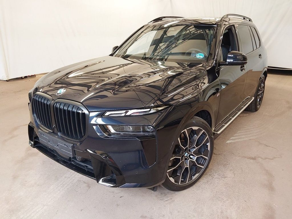 Image of BMW X7
