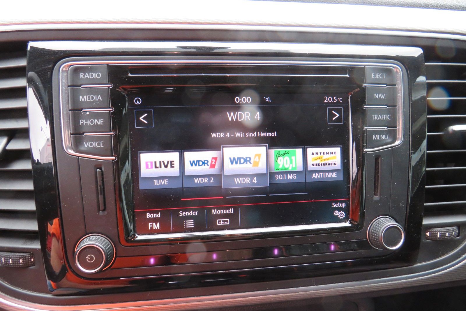 Fahrzeugabbildung Volkswagen Beetle Lim. Club XENON NAVI APP-CONNECT PDC 18`