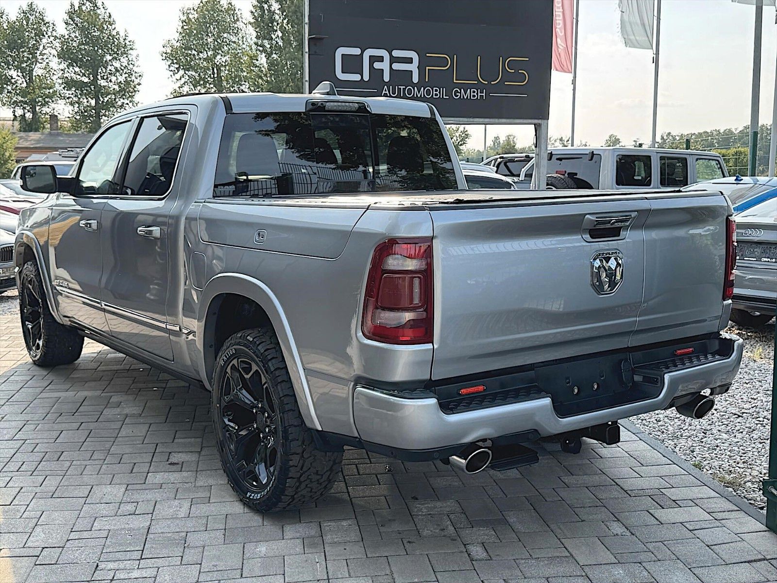Fahrzeugabbildung Dodge RAM 5.7 V8 HEMI LIMITED 4x4  *Pano*360*Luft*ACC*
