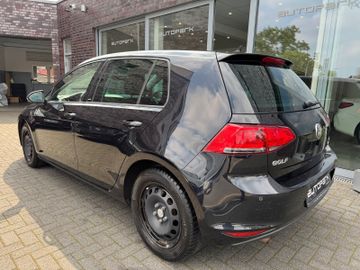 Volkswagen Golf - 9