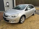 Opel Astra J 1.4 Turbo Design Edition AHK*LHZ*SHZ*WKR - Opel Astra aus 2011: Turbo