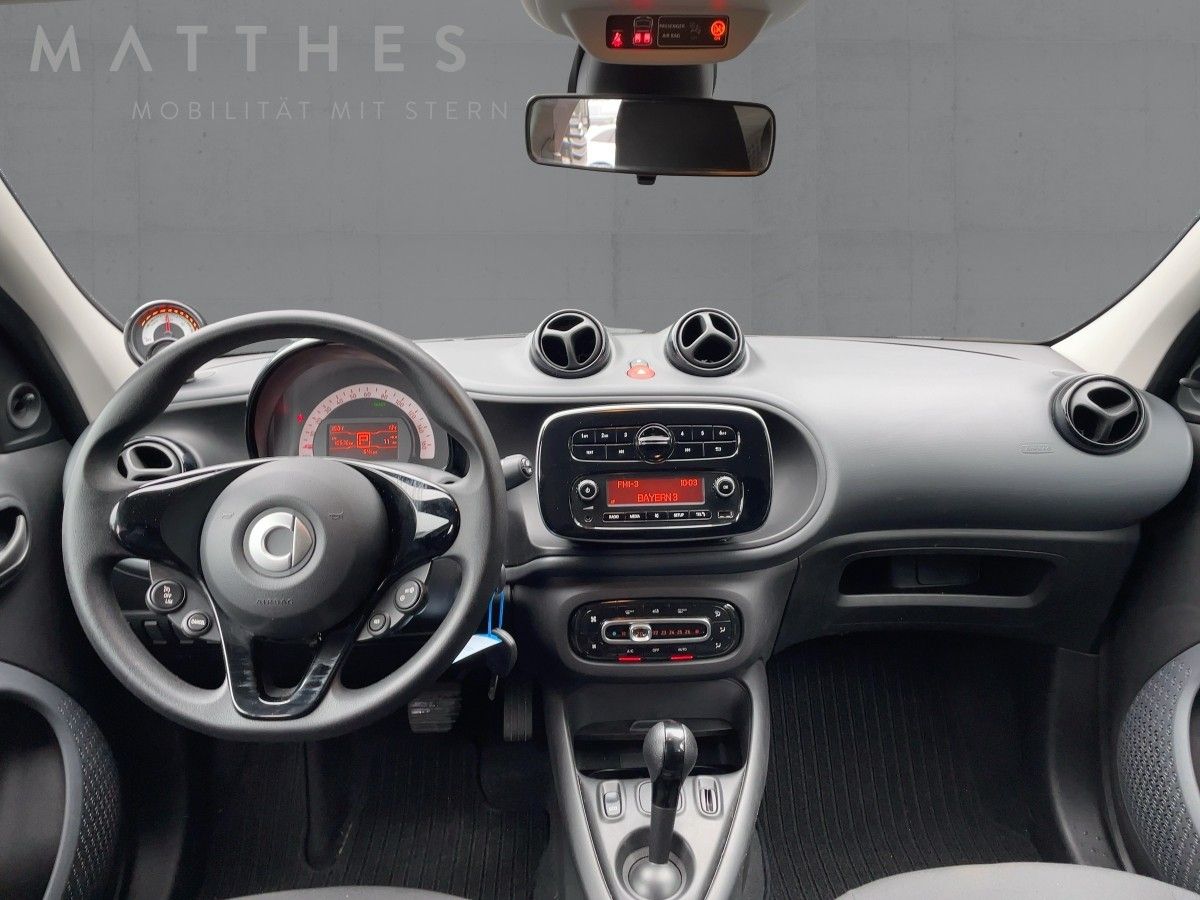 Fahrzeugabbildung Smart Smart ForFour EQ DAB/Tempomat/Klima