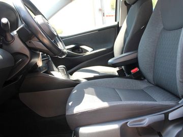 Toyota Yaris - 11