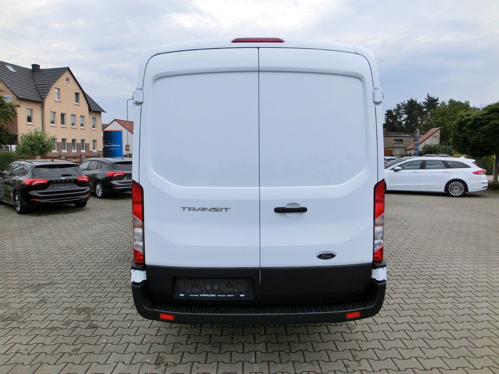 Fahrzeugabbildung Ford Transit Kasten 350 L3H2 Trend