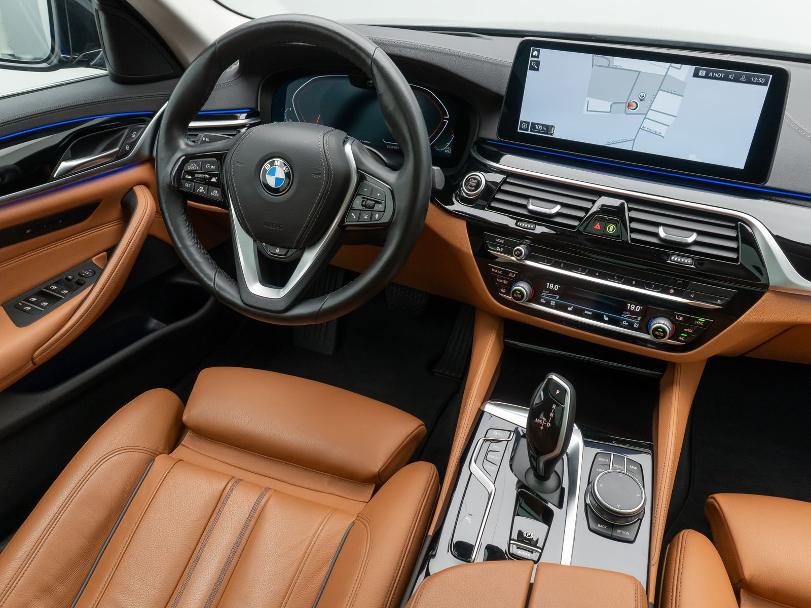 Fahrzeugabbildung BMW 540d xD LuxuryLine HUD Kamera DAB Laser Panorama