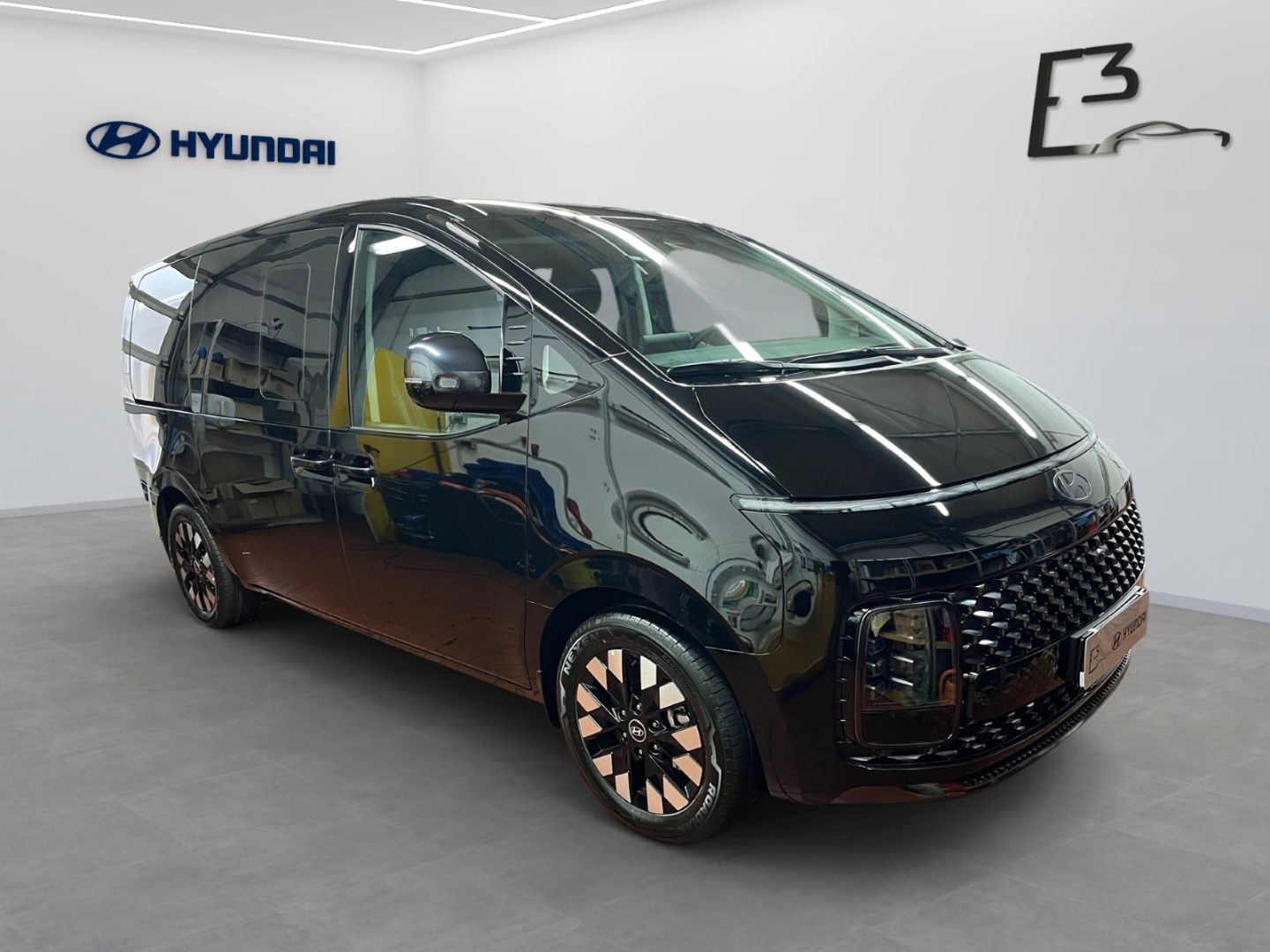 Hyundai STARIA Hybrid 1.6 Turbo 6-AT 2WD SIGNATURE imagem 2