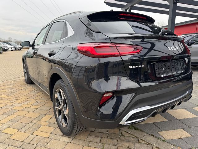 Kia XCeed 1.6 T-GDi Vision DCT7 NAVI LED PDC KAM SHZ