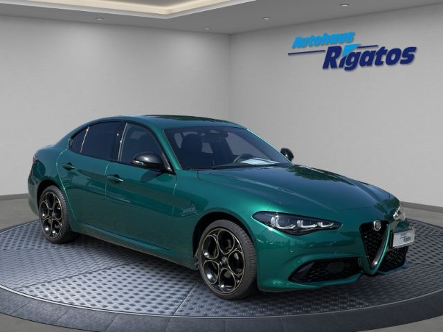 Alfa Romeo Giulia 2.0Turbo 16V Intensa Q4 Autom. Kamera, Te