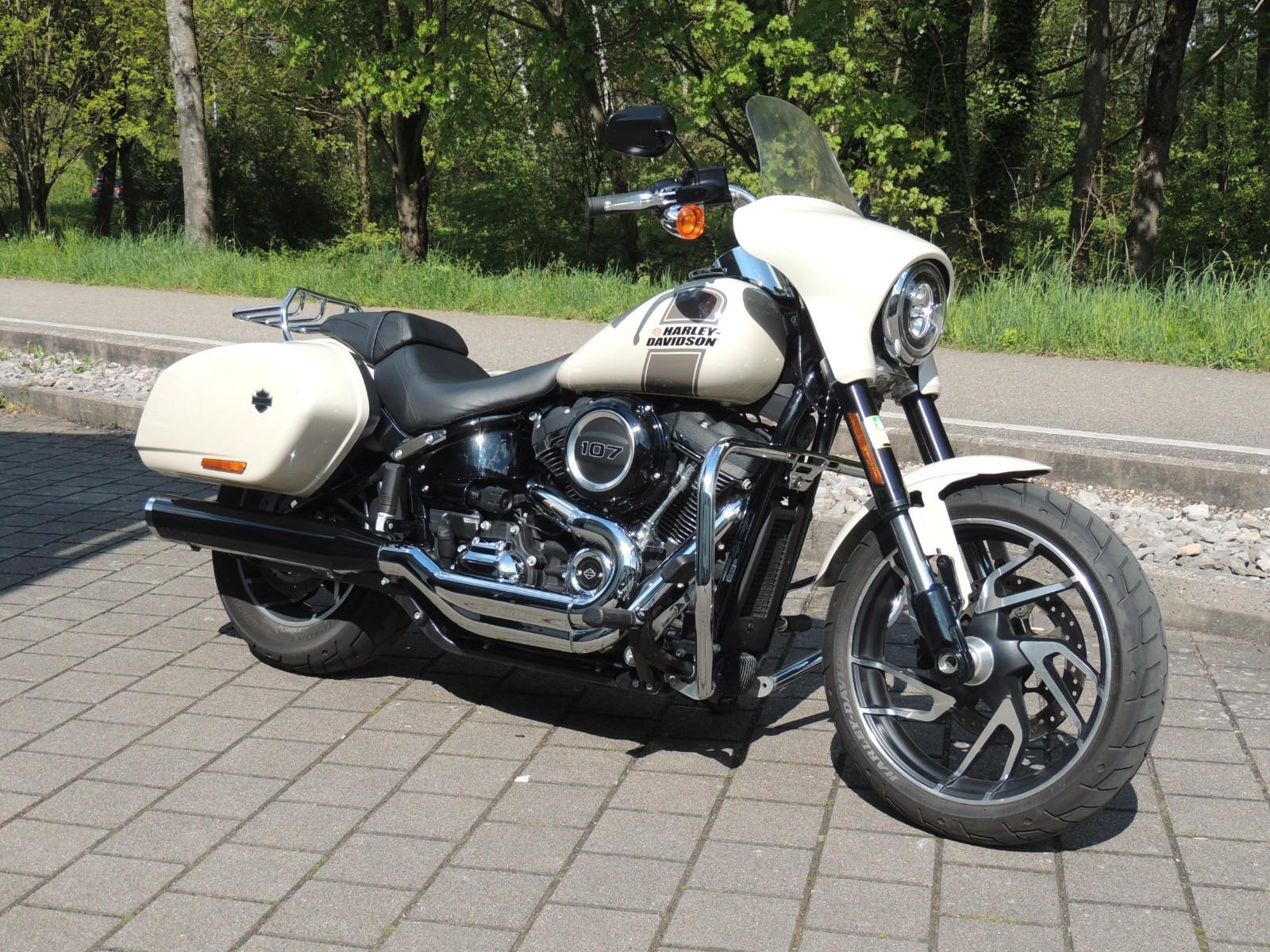Harley-Davidson FLSB Softail Sport Glide 2022  Ricks