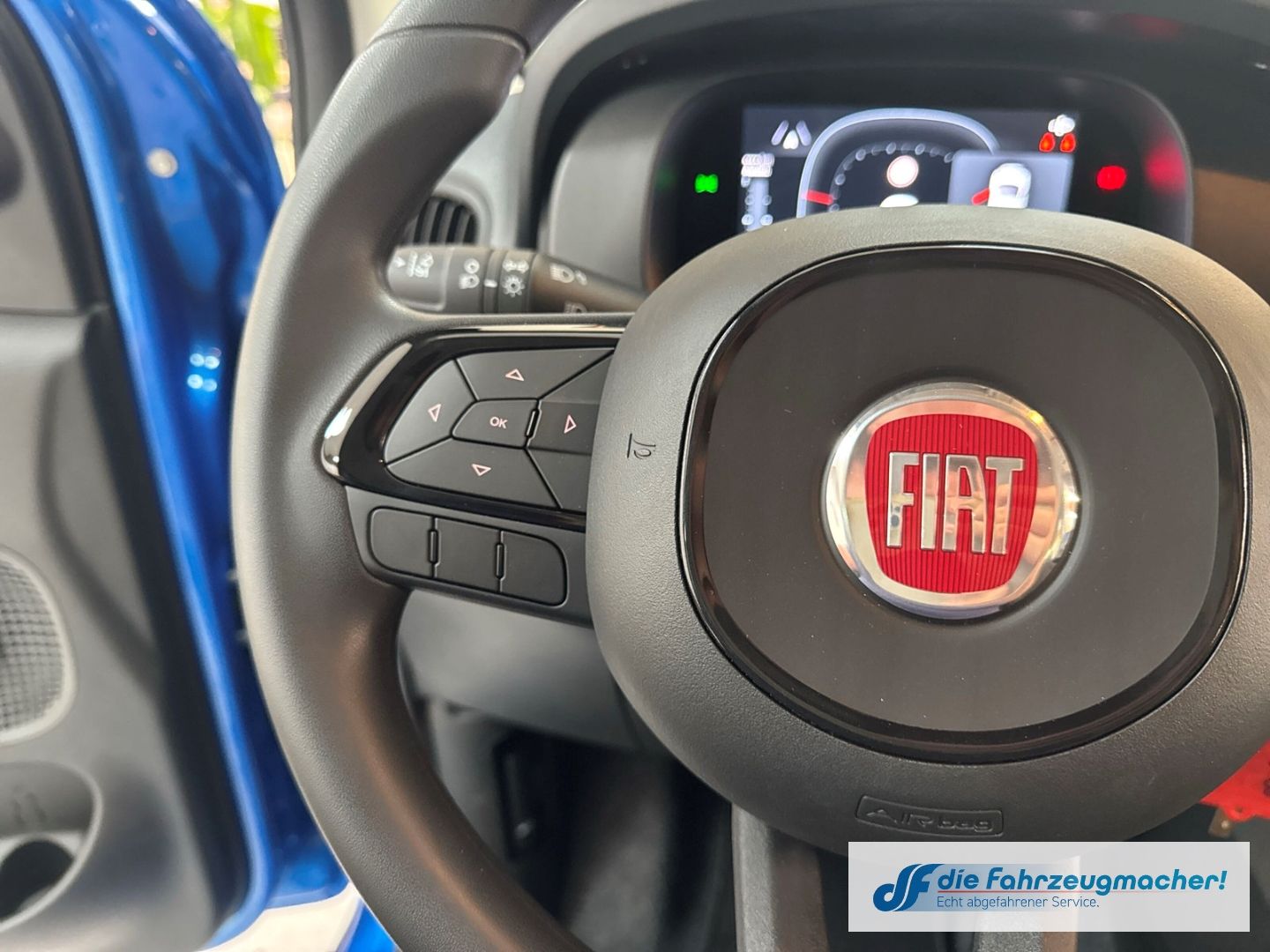 Fahrzeugabbildung Fiat Pandina Hybrid Radio BT Digitales Cockpit Spurha