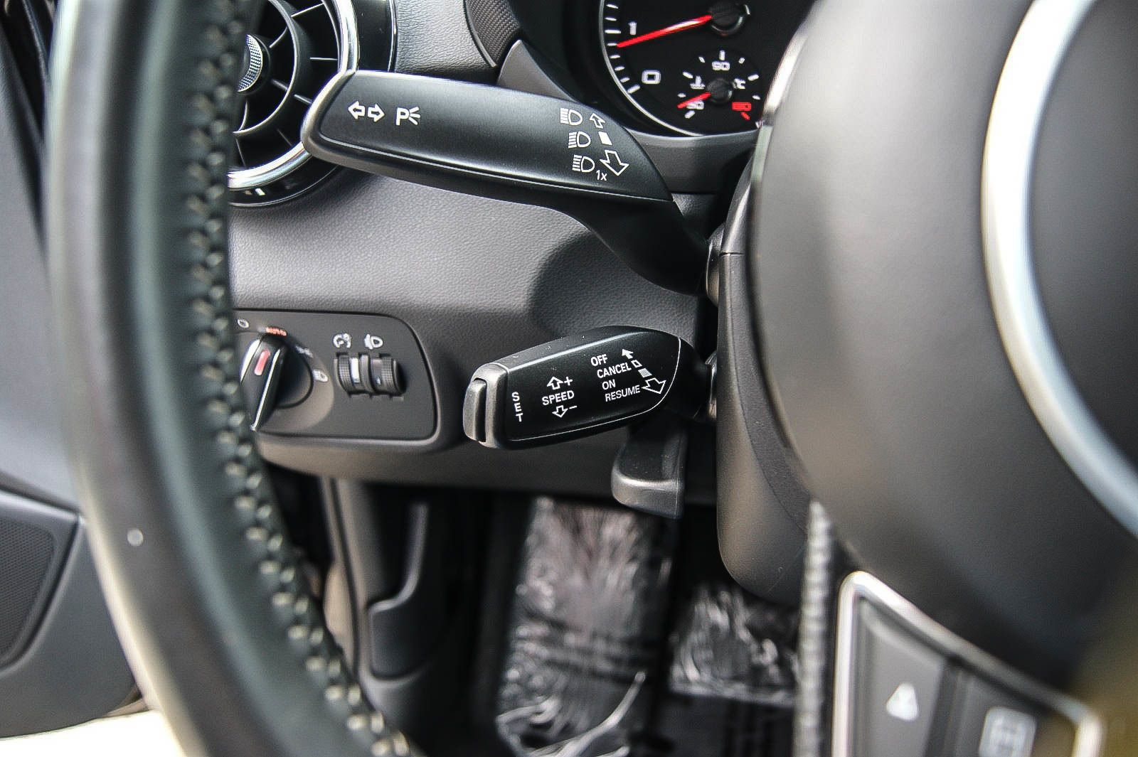 Fahrzeugabbildung Audi A1 Sportback S line Sportpaket NAVIGATION PDC