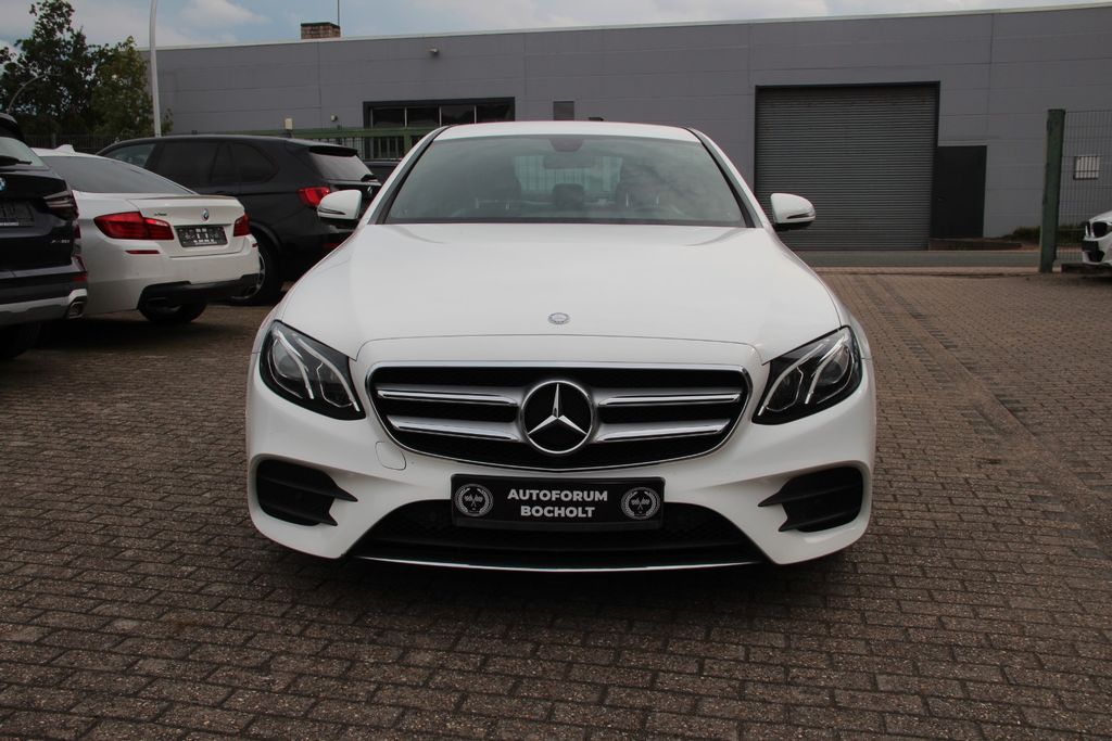 Image of Mercedes-Benz E 220