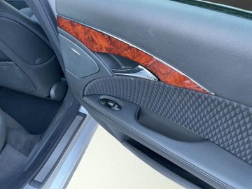 Mercedes E 320 - 8