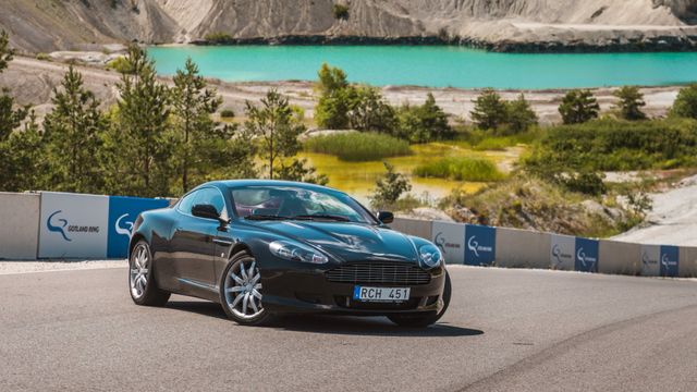 Aston Martin DB9 5.9 V12 Coupé Touchtronic Onyx Black