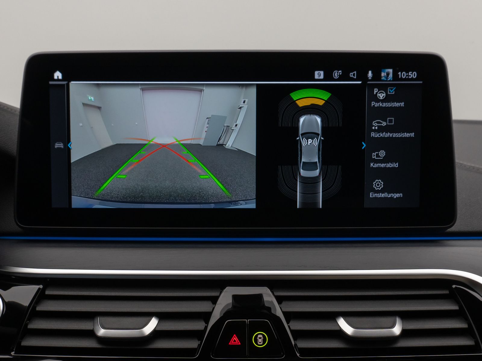 Fahrzeugabbildung BMW 530e M Sport Kamera Laser HUD DAB H/K Alarm 19"