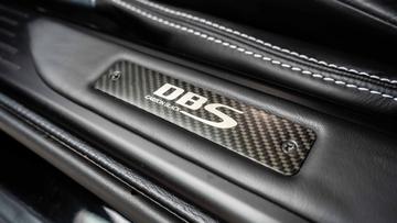 2011 Aston Martin DBS — фото 3