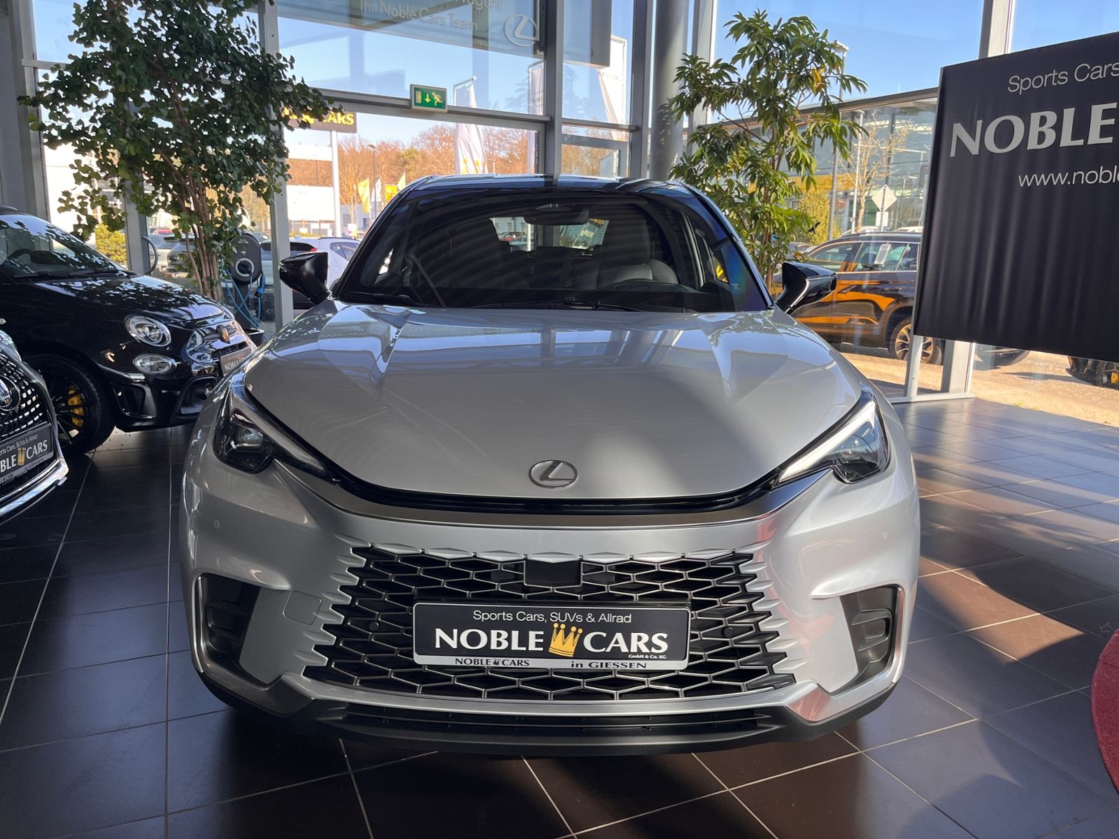 Fahrzeugabbildung Lexus LBX FWD Emotion LED NAV SHZ RFK 18"