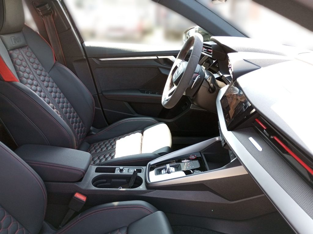 Fahrzeugabbildung Audi RS3 SPORTBACK 2.5 TFSI MAXTON-BK CARBON-DS KW